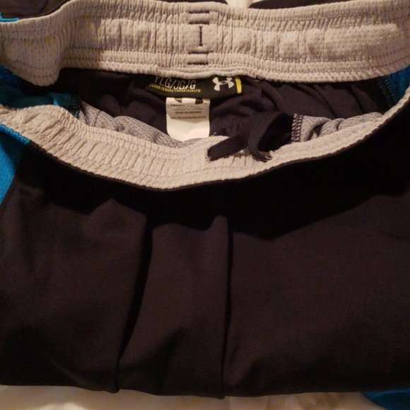 Bundle of Under Armour youth boys shorts - Picture 2 of 7